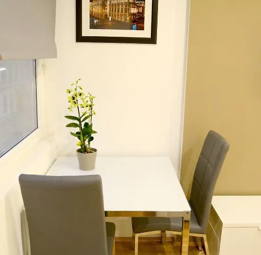 Vienna Inn Apartments 2*