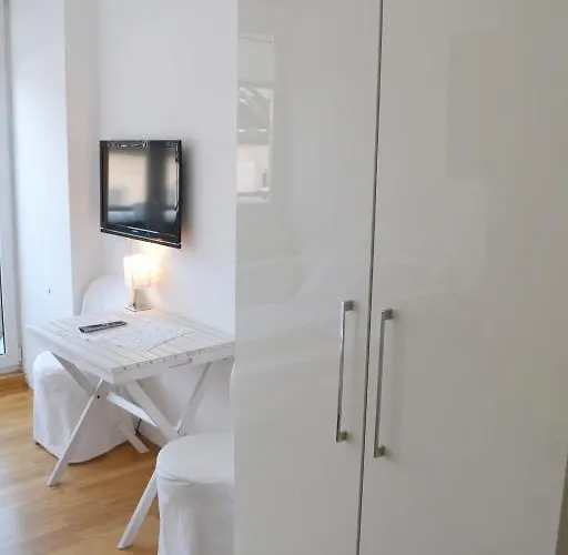 Vienna Inn Apartments Apartahotel